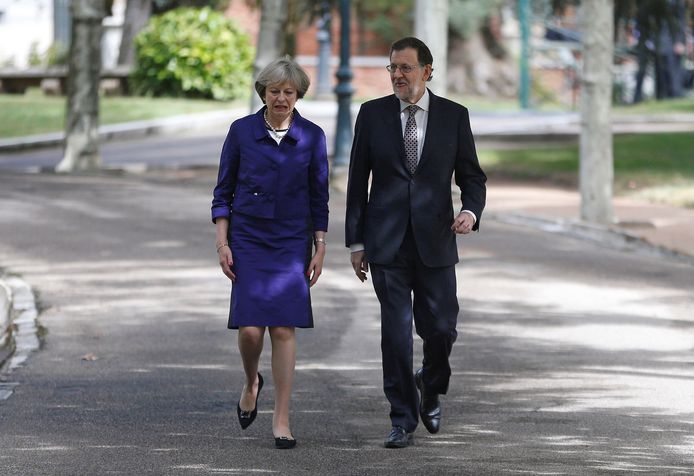 Brits premier Theresa May en haar Spaanse collega Mariano Rajoy in oktober 2016.
