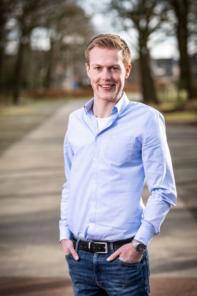 Nick Kleijsen (20) uit Geesteren komt door ruim 225 voorkeurstemmen voor het CDA in de gemeenteraad van Tubbergen.