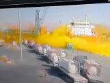 Kraan laat tank met giftig gas vallen in Jordaanse havenstad