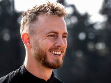 Oranje-keeper Mark Flekken maakt miljoenentransfer naar Premier League: ‘Dit is een droom die uitkomt’