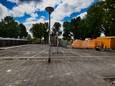 Er gaat heel veel mis met de renovatie van de woningen in de Planetenbuurt in Helmond.  Woonpartners heeft de werkzaamheden tijdelijk stilgelegd. Het is al de tweede keer dat dit gebeurt.