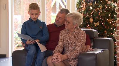 Families komen dit jaar toch weer samen voor nieuwjaarsbrief: “De brief persoonlijk voorlezen is veel leuker”