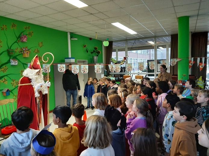 Sinterklaas bracht een bezoek aan het Sint-Pietersinstituut