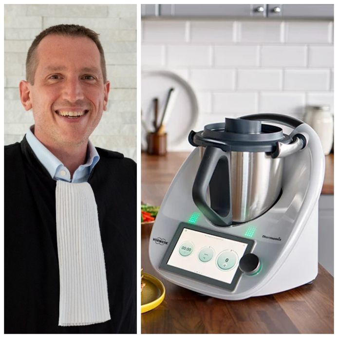 Advocaat Maarten Vandermeersch vertegenwoordigt een van de beklaagden. Rechts zie je een Thermomix, een keukenmachine met een veelheid aan functies en een prijskaartje van rond de 1.200 euro.