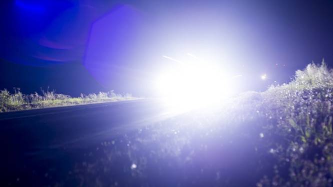 Dit kun je zelf doen tegen letterlijk oogverblindende koplampen
