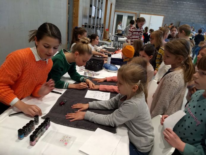 De beroepenbeurs van basisschool Heilige Familie in Izegem