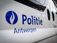 Dronken man ramt drie geparkeerde auto's met bulldozer in Antwerpen