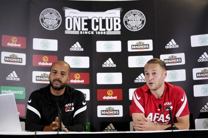 AZ-coach Pascal Jansen en Teun Koopmeiners.