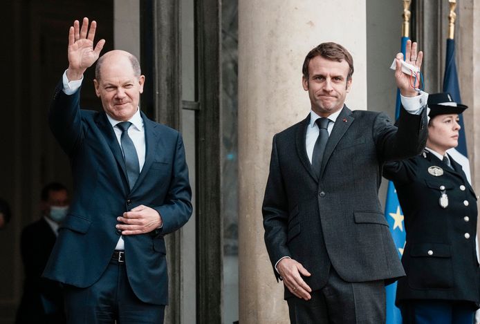 Le nouveau chancelier allemand Olaf Scholz et Emmanuel Macron à l'Élysée