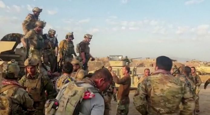 Afghaanse militairen verzamelen in Kunduz (7 juli 2021). Videostill.