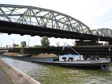 Bouw dreigt te stagneren door tekort aan zand en grind vanwege laagwater