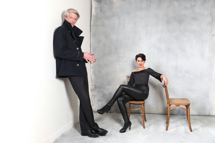 Mezzosopraan Ekaterina Levental en pianist Frank Peters.