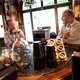 Een whiskey sour en een kwakje eigengemaakte handgel graag