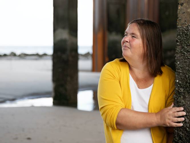 Miranda (45) werd blind tijdens haar jeugd. “Ik weet dat mensen staren, maar dat zie ik toch niet”