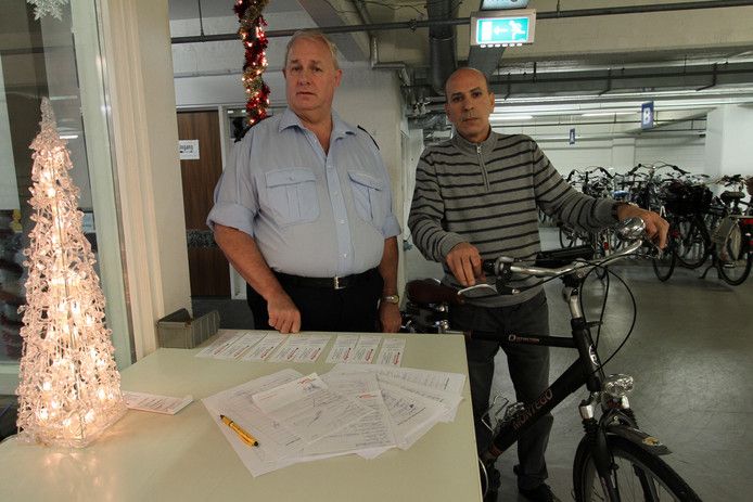 Twee van de vrijwilligers