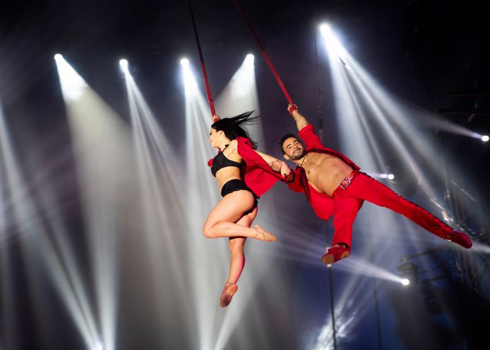 Première van de 25ste editie van het Wintercircus in Apeldoorn.