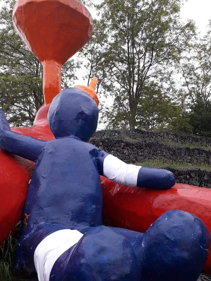 Het trechtermannetje zit in het verband.