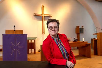 Predikant Ina Veldhuizen gaat van warm bad Doetinchem naar Wageningen: ‘Houd je hoofd en vooral je h