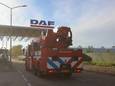 De brandweer rukte zaterdagochtend uit voor een brand bij DAF Trucks in Eindhoven.