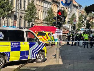 Zusjes op step sterven bij ongeval met vrachtwagen in Antwerpen: kruispunt was conflictvrij gemaakt, maar stadsbestuur draaide beslissing terug
