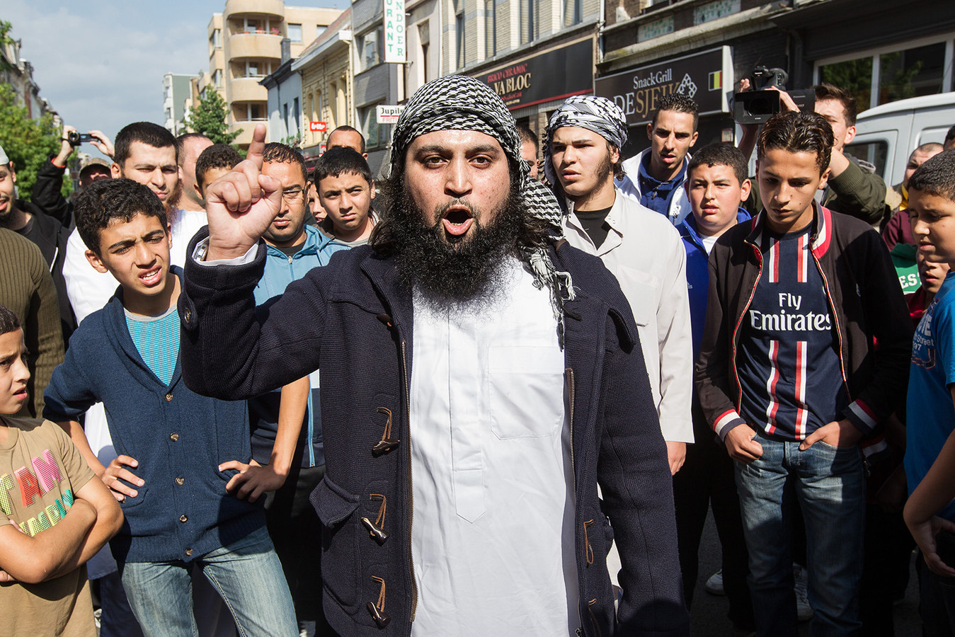 Hicham Chaïb toen hij als leider van Shariah4Belgium een protestmanifestatie leidde in Borgerhout.