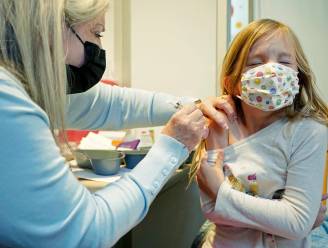 Groen licht voor Pfizer-vaccin bij kinderen vanaf vijf jaar: krijgen jonge kinderen hetzelfde vaccin als volwassen? Moeten ouders toestemming geven?