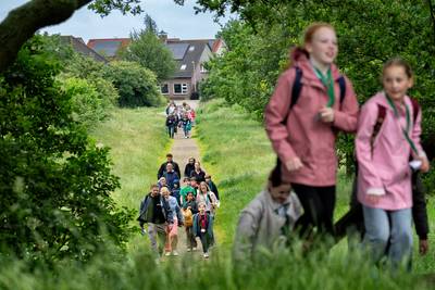 Vlijmen en Haarsteeg trekken massaal de wandelschoenen aan