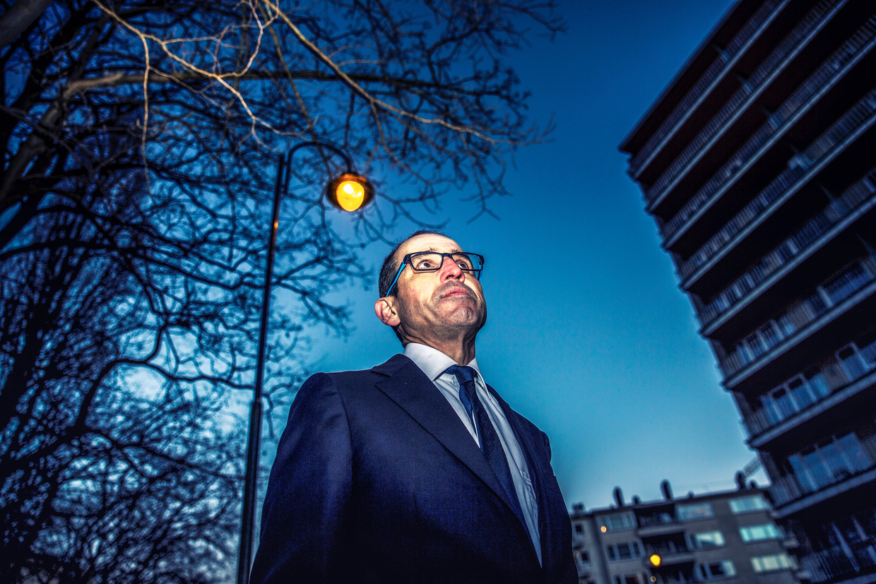 Delwit: ‘Het steekt enorm bij de PS dat de regering-Wilmès complimenten krijgt van de socialistische vakbond FGTB dat ze structureel meer geld heeft vrijgemaakt voor het verplegend personeel.’ Beeld ID/ Hatim Kaghat