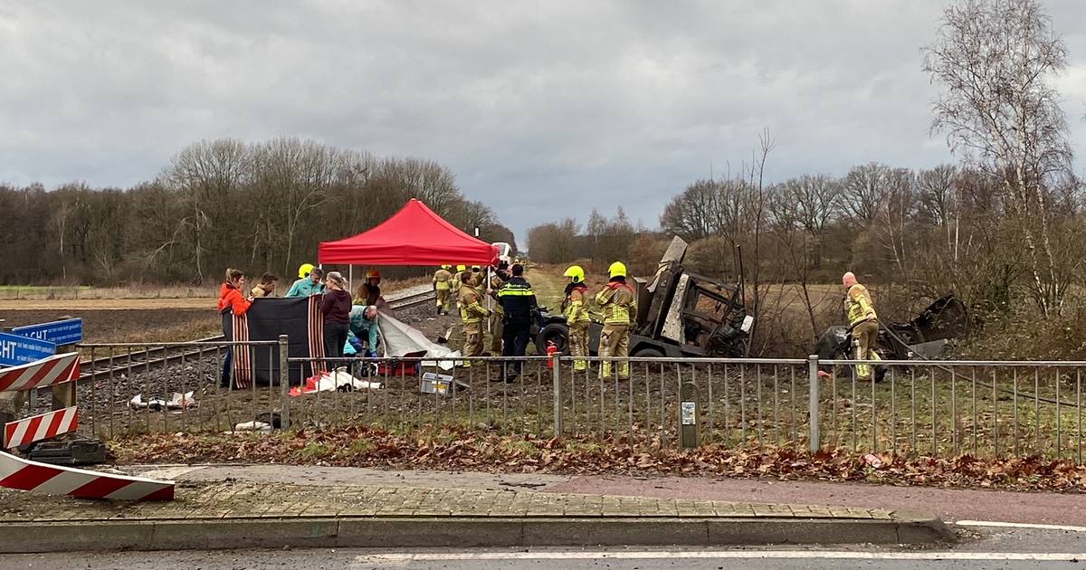 Moeder en haar kinderen zien treindrama Limburg gebeuren: 'Spoorbomen gingen te laat dicht’