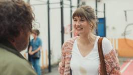 Charlotte Sieben laat Wes' hart sneller slaan als Lucy in Florentina