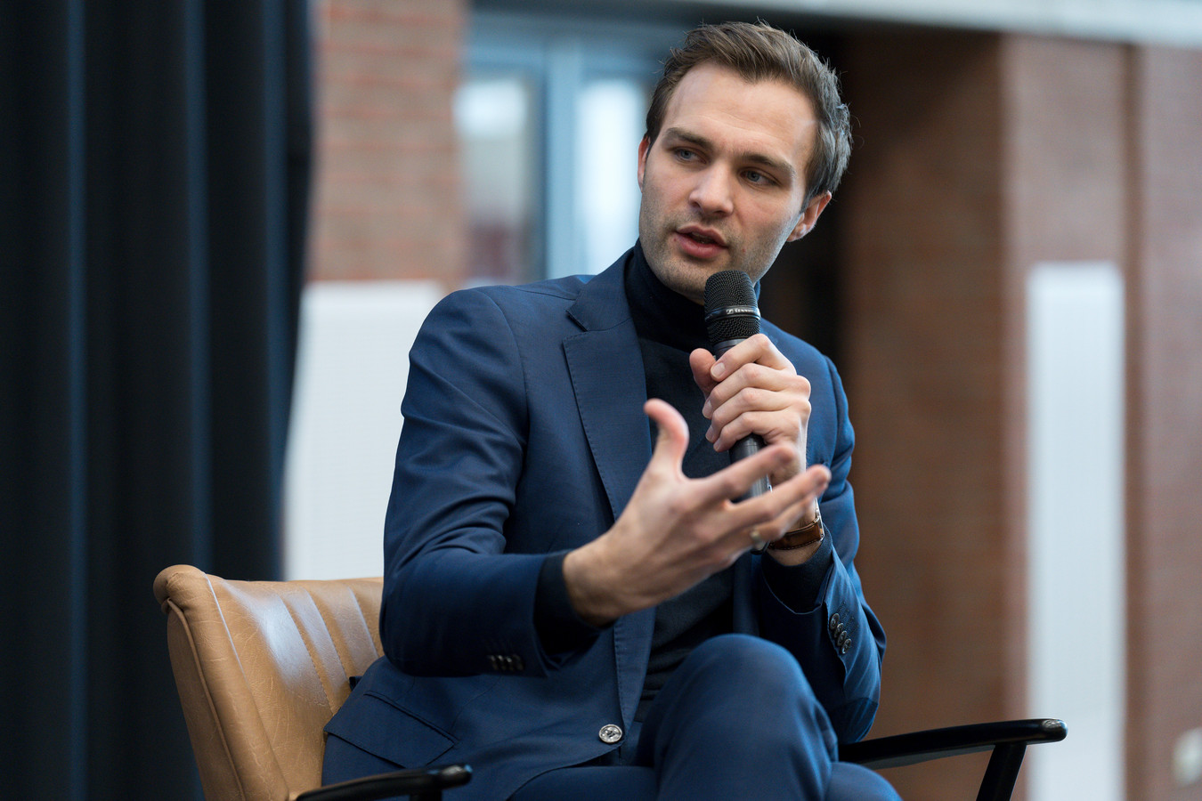 Ouders boos op Van Ooijen ‘Niemand vraagt zomaar hulp voor kind met