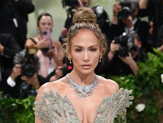 “Waarom draait ze met haar ogen?”: Jennifer Lopez onder vuur na onbeleefd gedrag op Met Gala