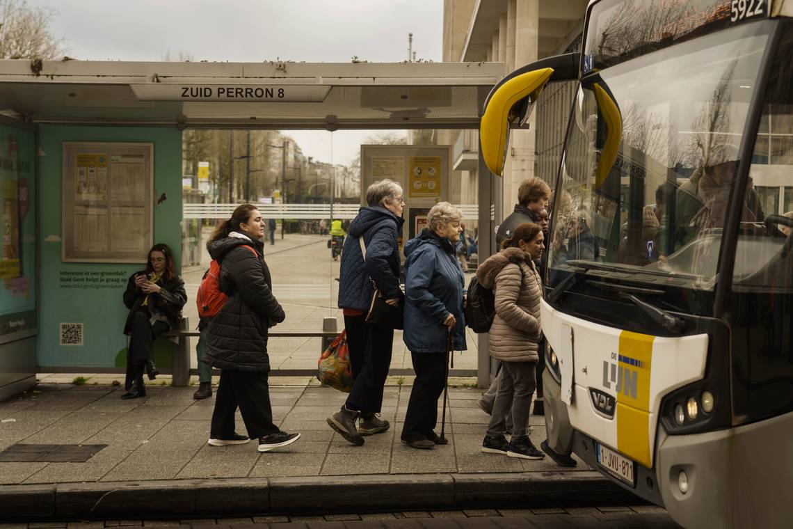 Vijf lessen uit het buitenland om de energiecrisis door te komen: ‘Thuiswerk zou een no-brainer moeten zijn’