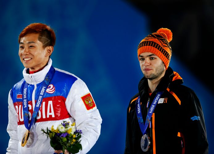 Andere tijden: Viktor An met de gouden medaille in Sotsji in 2014, Sjinkie Knegt met brons.