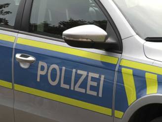 Tachtigjarige rijdt Duitse politie klem om weg te vragen