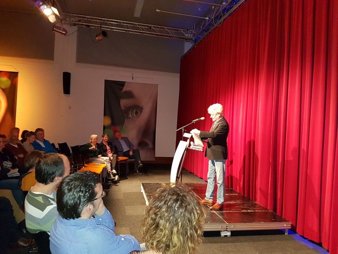 Kees van Beijnum en Jan J. Pieterse redden Boek &amp; Bal