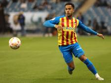 Justin Kluivert speelt ‘gewoon’ na beroving in Spanje: vriendin lichtgewond, dure sieraden buitgemaakt