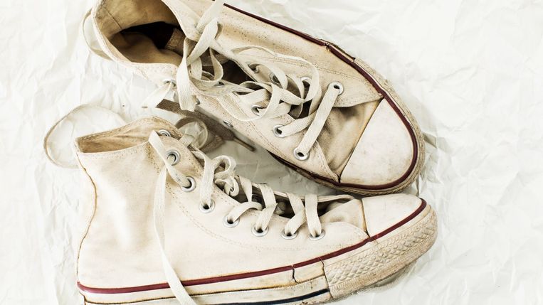Is het tijd om je schoenen te vervangen? Déze 10-secondentest vertelt het je Beeld Getty Images