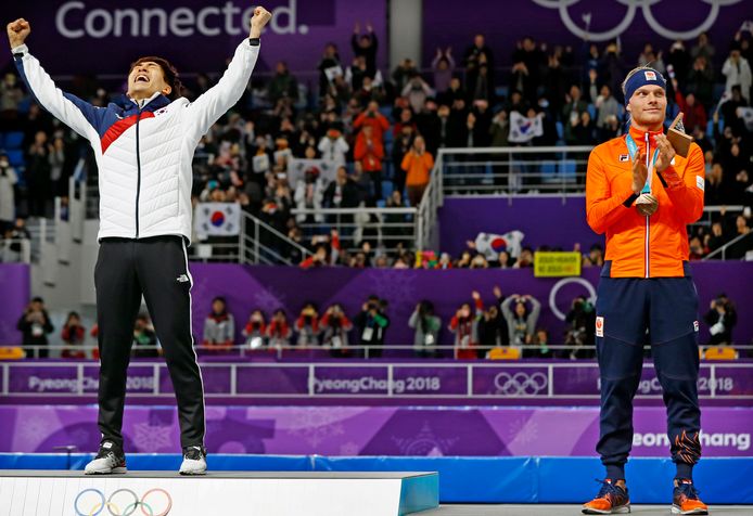 Lee-Seung Hoon staat op de hoogste trede van het erepodium. Koen Verweij staat op de bronzen plek