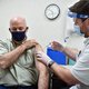 Bescherming vaccins neemt af na verloop van tijd, en toch hoeven we ons geen zorgen te maken. Waarom?