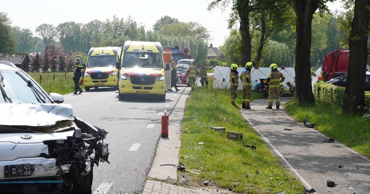 Ernstig ongeluk tussen Barneveld en Nijkerk: motorrijder komt in botsing met auto.