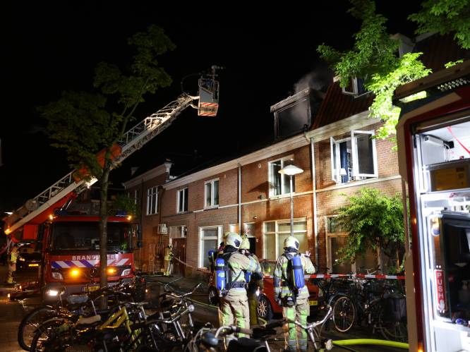 Uitslaande brand in Utrechtse woning, één persoon gewond naar ziekenhuis