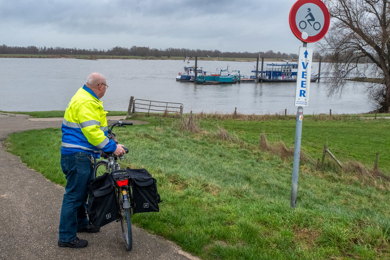 Veerpontencoalitie wil veer MillingenPannerden snel terug in de vaart Foto gelderlander.nl