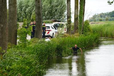 Grote zoekactie naar vermiste man (91) in Nieuwendijk: politie zet helikopter in