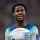Engelse sterspeler Raheem Sterling naar huis wegens woningroof