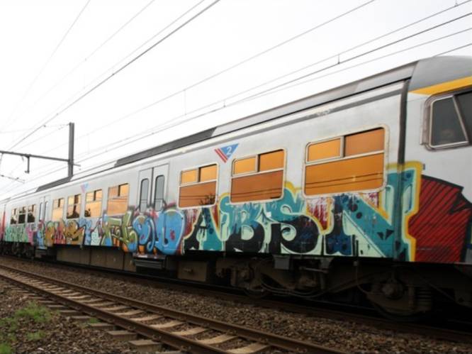 NMBS betaalt recordbedrag van 4,1 miljoen euro om graffiti van treinen te halen
