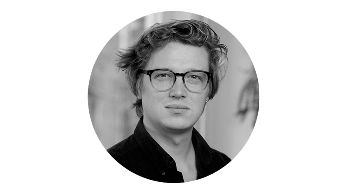 Sander van der Horst adalah peneliti PhD di Universitas Leiden dan KITLV-KNAW.  Melakukan penelitian tentang peran gerakan perdamaian dalam konteks dekolonisasi Indonesia.