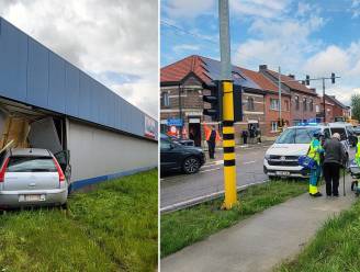 98-jarige chauffeur crasht in gevel van winkelpand in Lubbeek, maar kan erna nog zelf naar ambulance wandelen