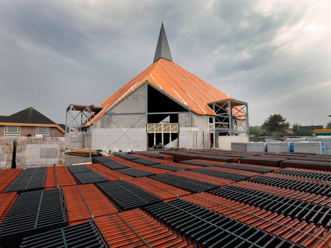 Nieuws over van mishandeling verdachte dominee slaat in als een bom bij kerk: ‘Ken hem als hele lieve man’