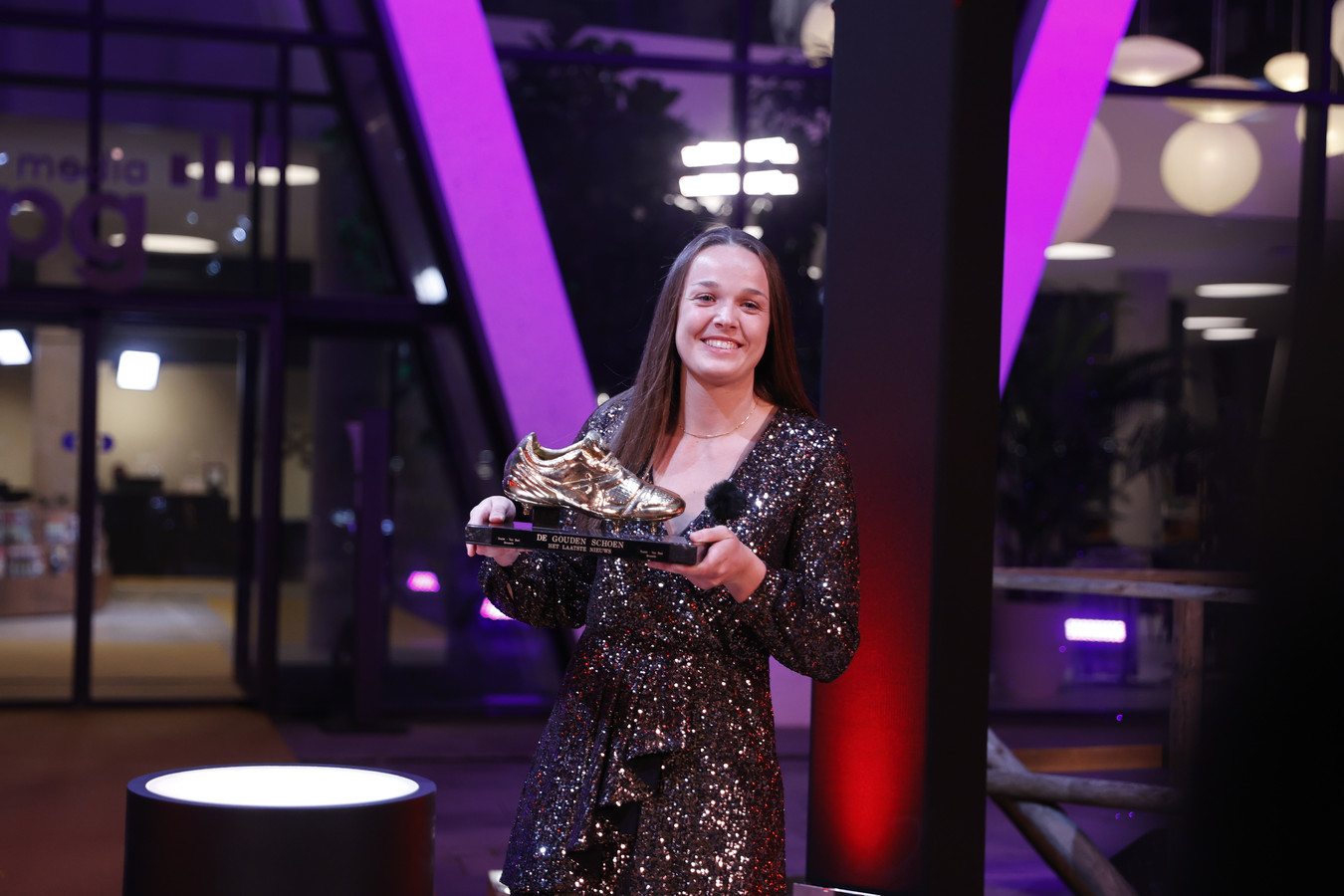 Gouden Schoenwinnares Tine De Caigny moest twee keer met de ogen